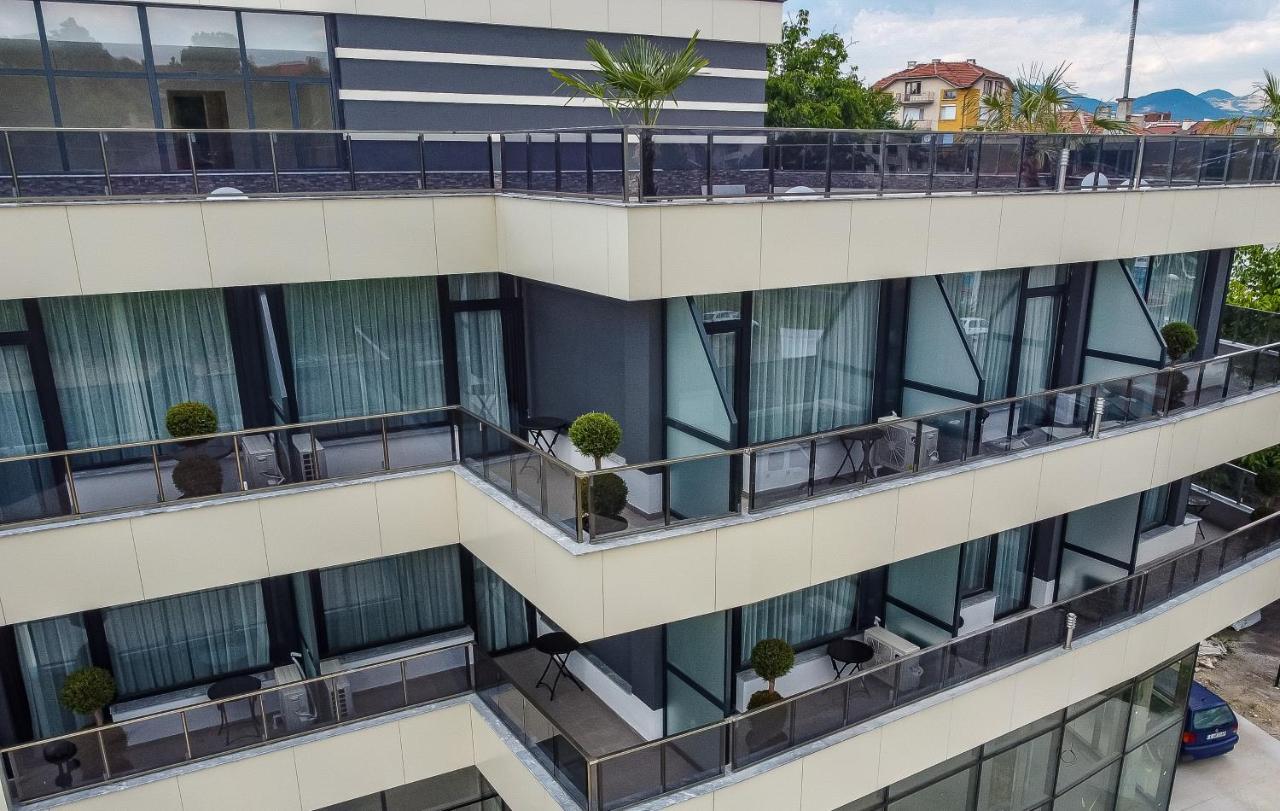Hotel Caesar 2 Kurdzhali Bagian luar foto