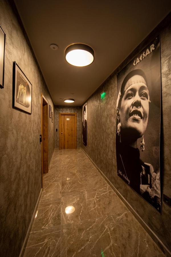 Hotel Caesar 2 Kurdzhali Bagian luar foto