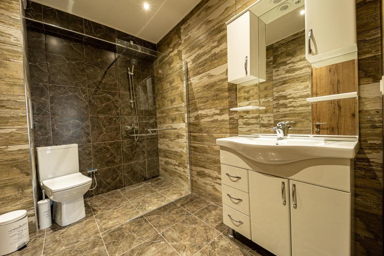 Hotel Caesar 2 Kurdzhali Bagian luar foto