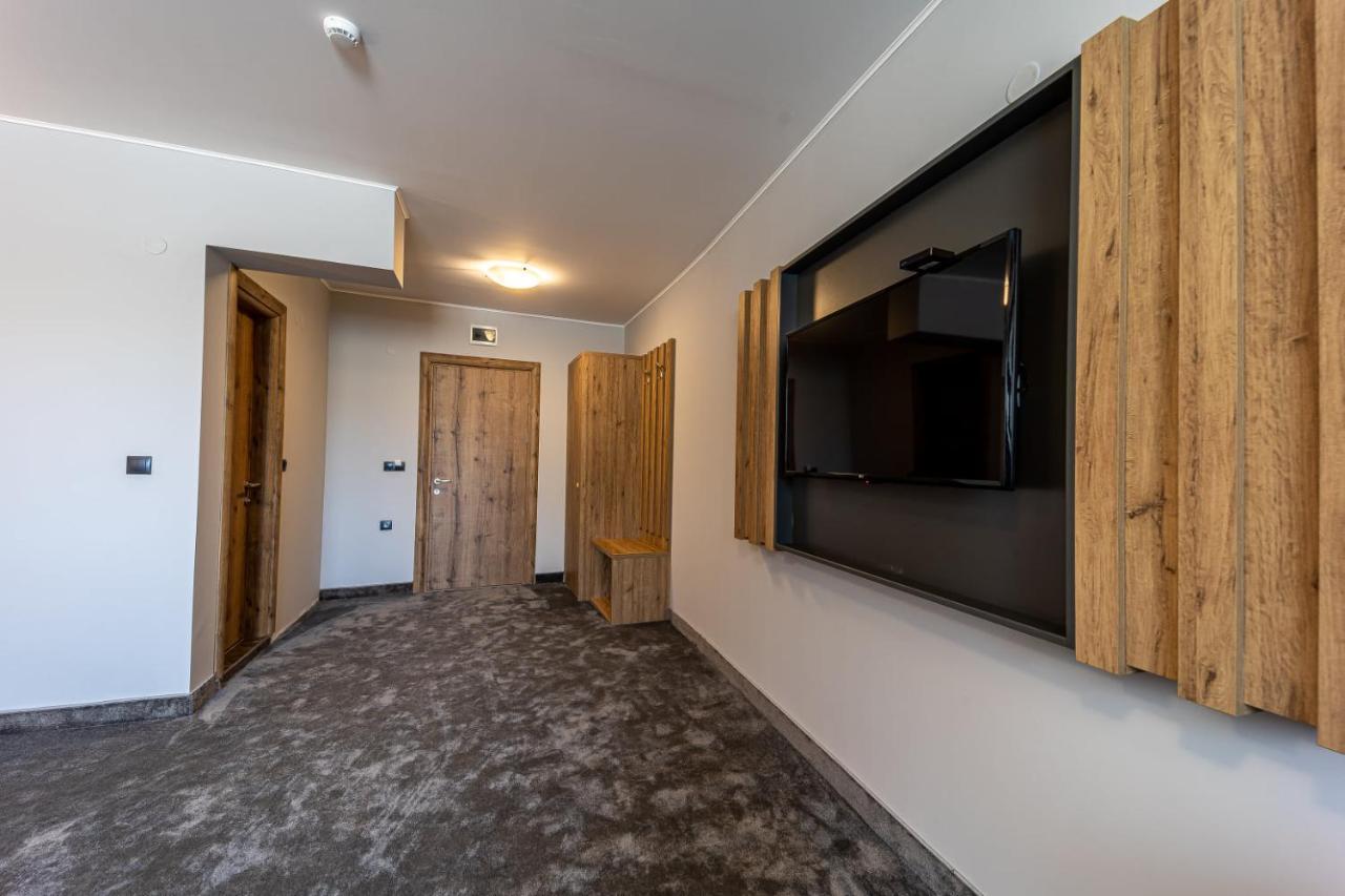 Hotel Caesar 2 Kurdzhali Bagian luar foto