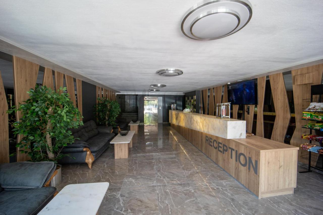 Hotel Caesar 2 Kurdzhali Bagian luar foto